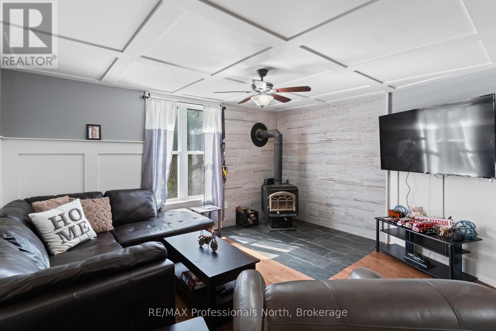 501 MOUNTAIN STREET - 8