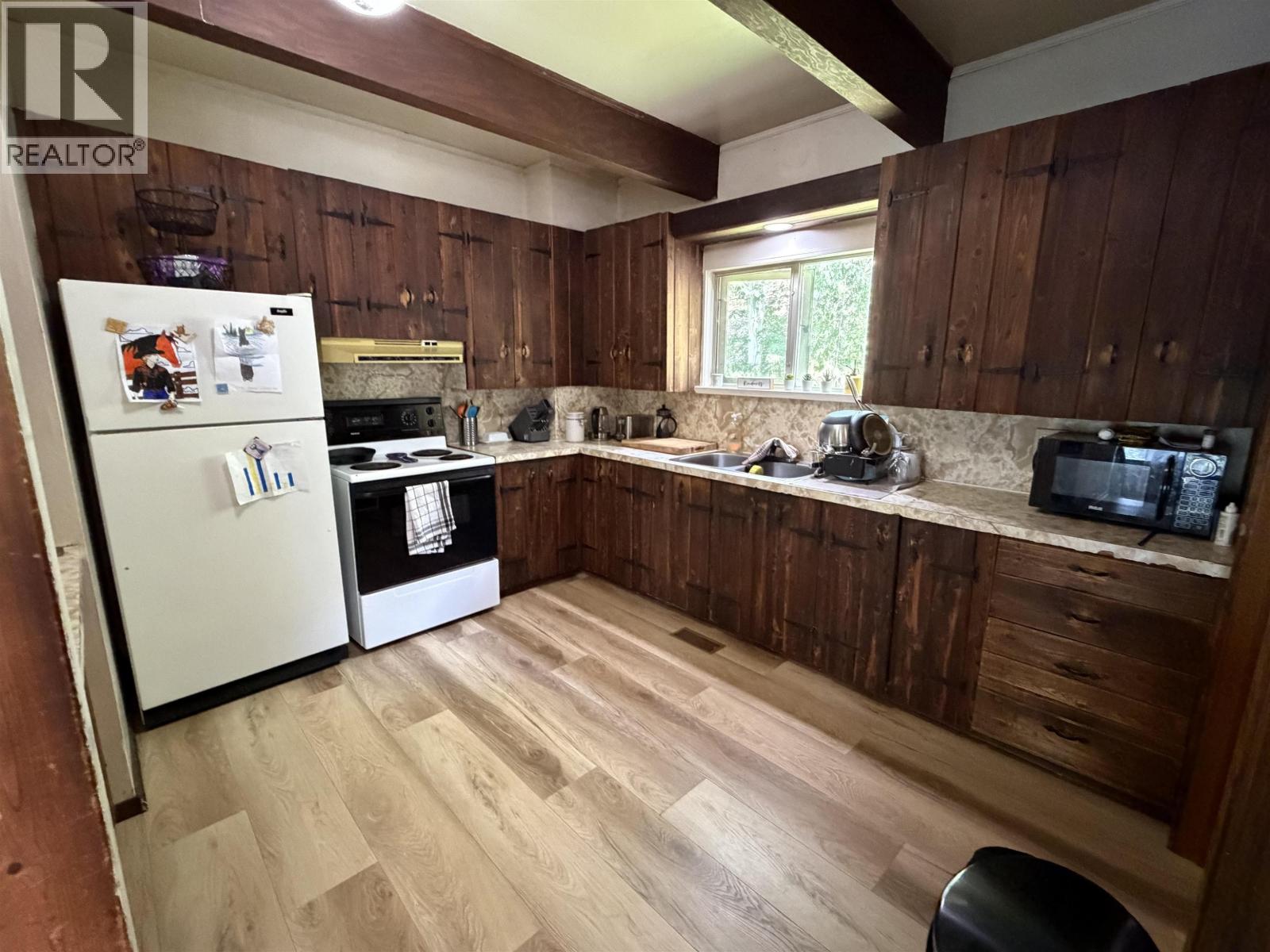 1575 SODA CREEK TOWNSITE ROAD - 5