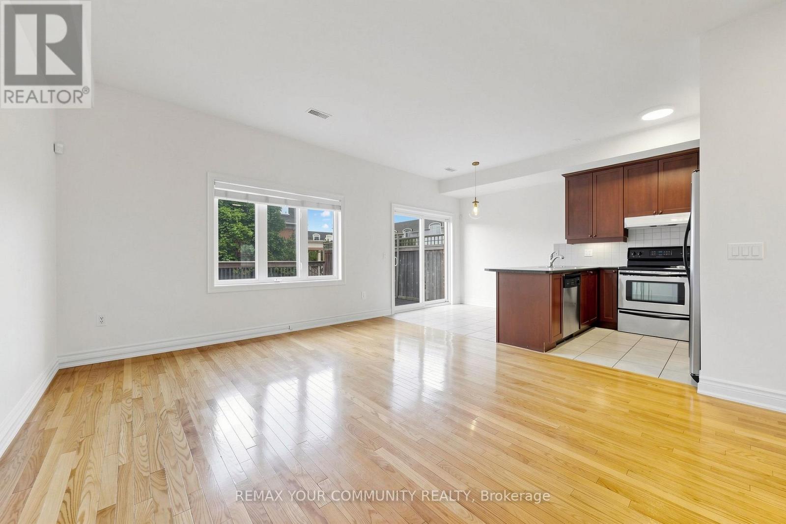 2298 MAJOR MACKENZIE DRIVE - 21