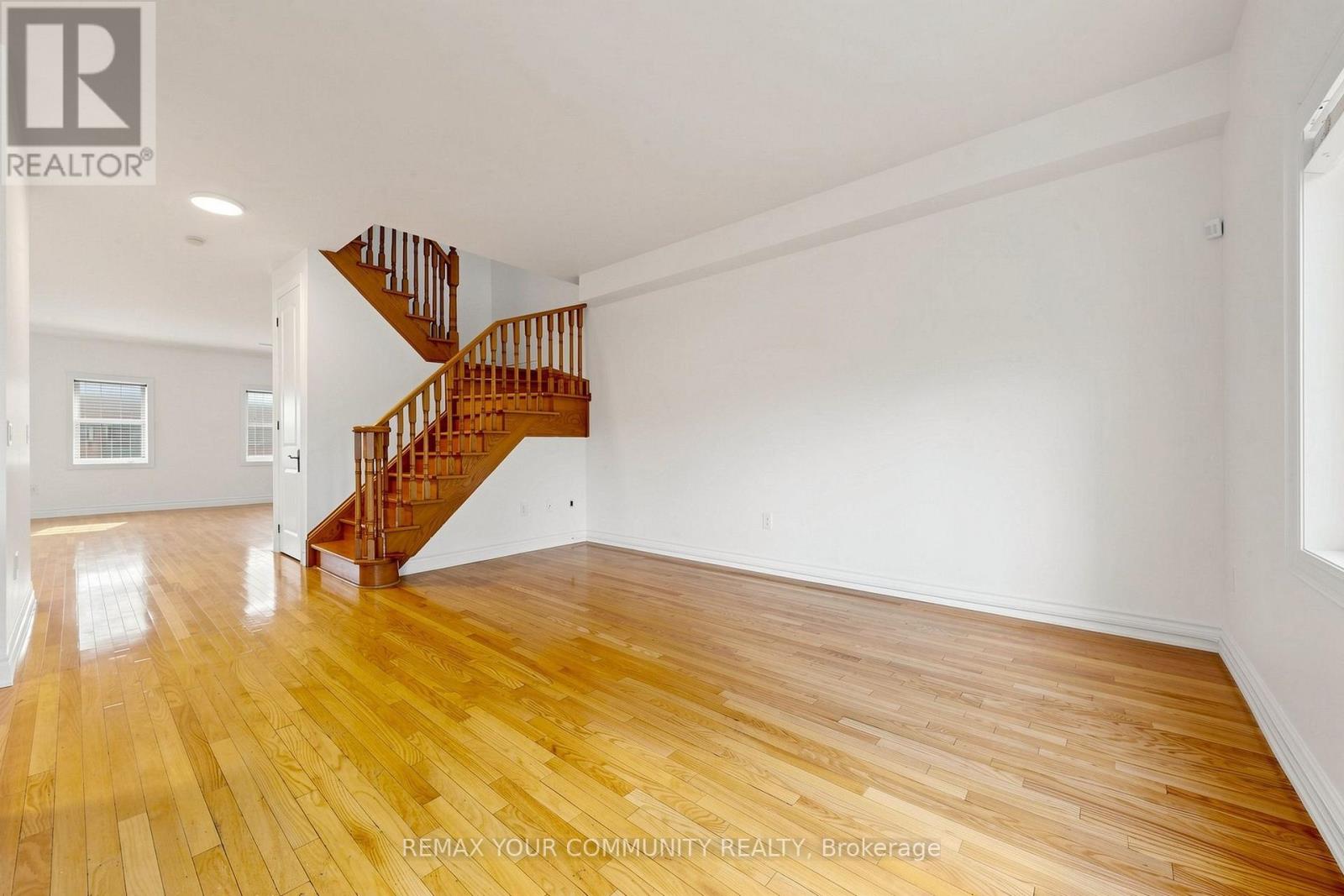 2298 MAJOR MACKENZIE DRIVE - 22