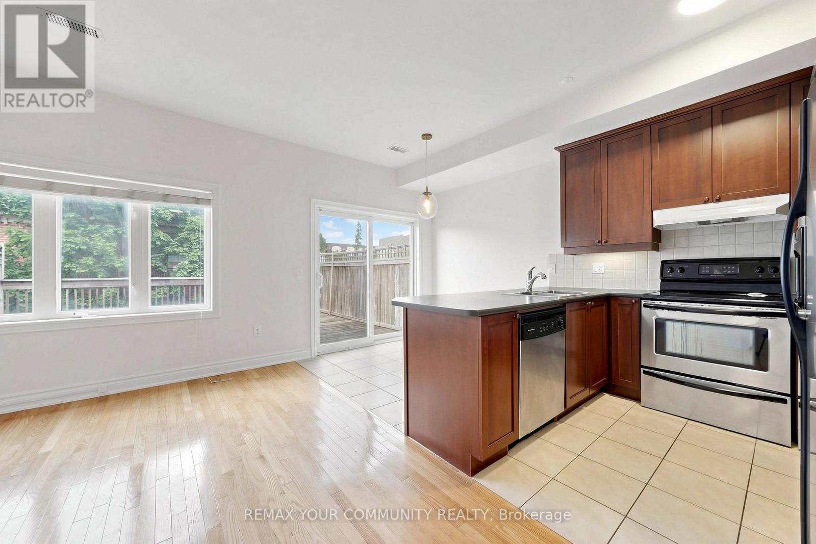 2298 MAJOR MACKENZIE DRIVE - 25