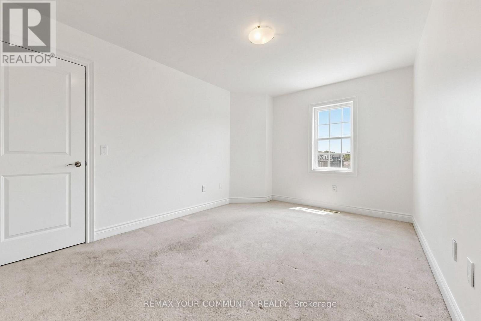 2298 MAJOR MACKENZIE DRIVE - 35