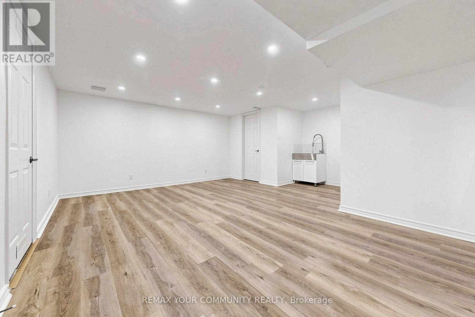 2298 MAJOR MACKENZIE DRIVE - 43