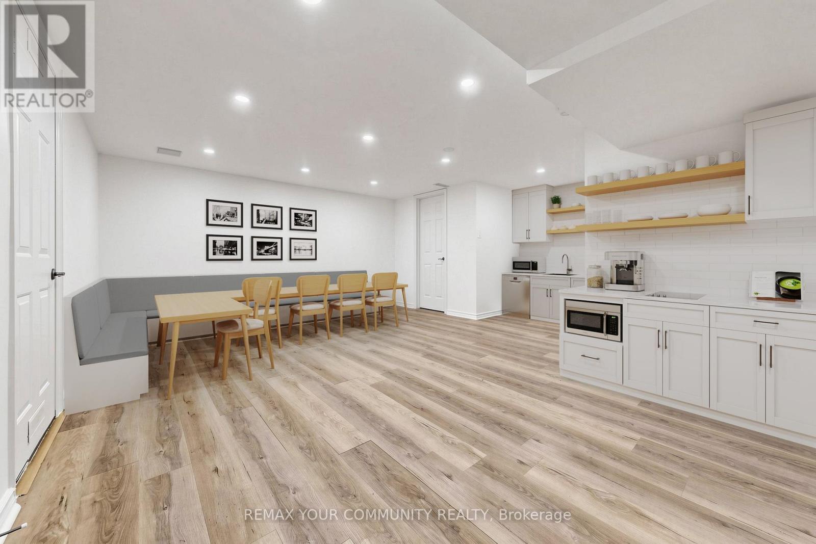 2298 MAJOR MACKENZIE DRIVE - 44