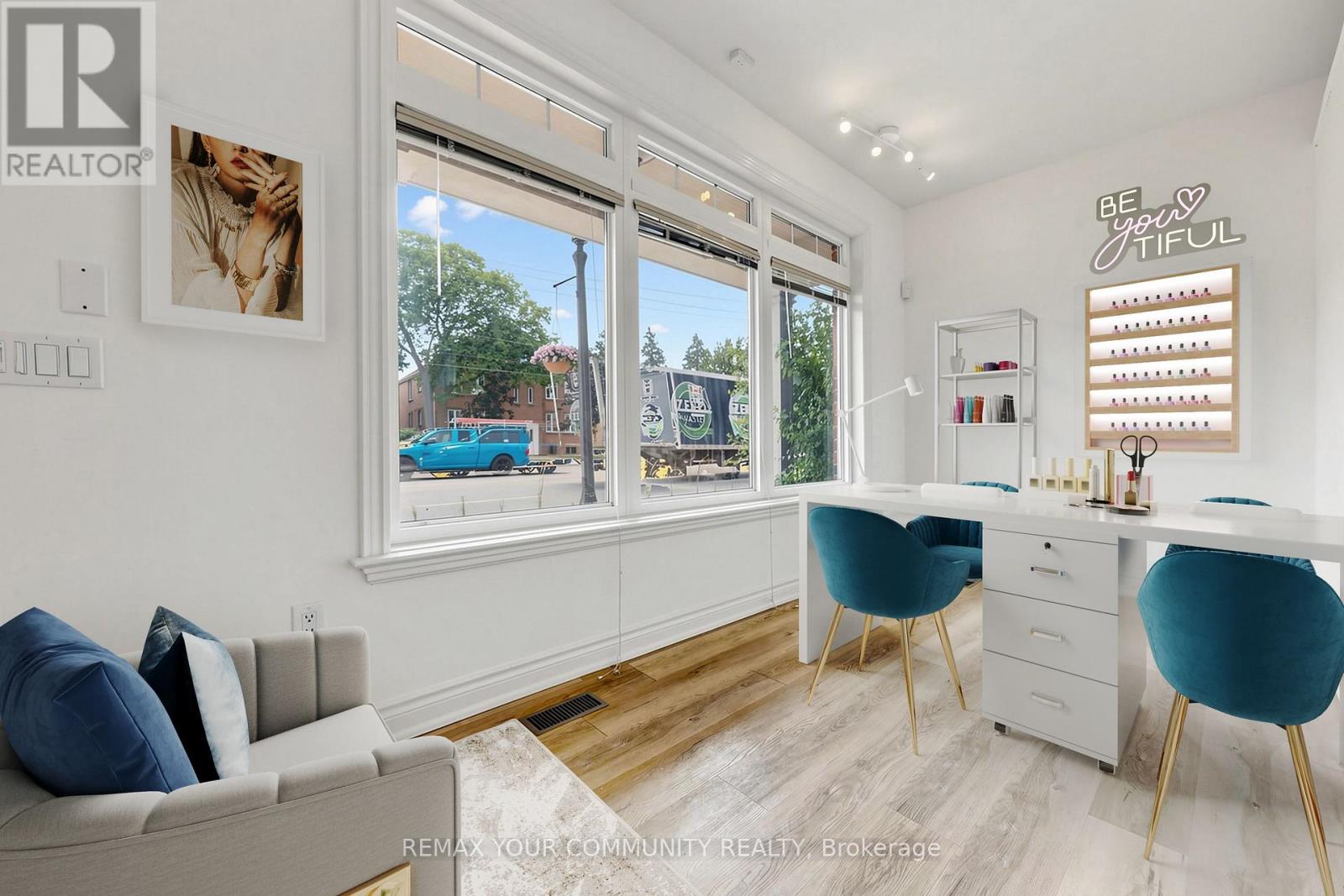 2298 MAJOR MACKENZIE DRIVE - 5
