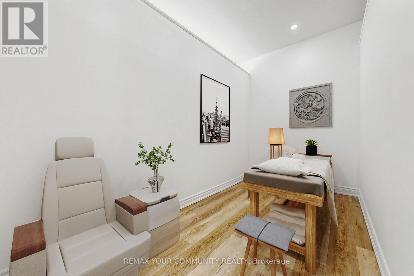 2298 MAJOR MACKENZIE DRIVE - 7