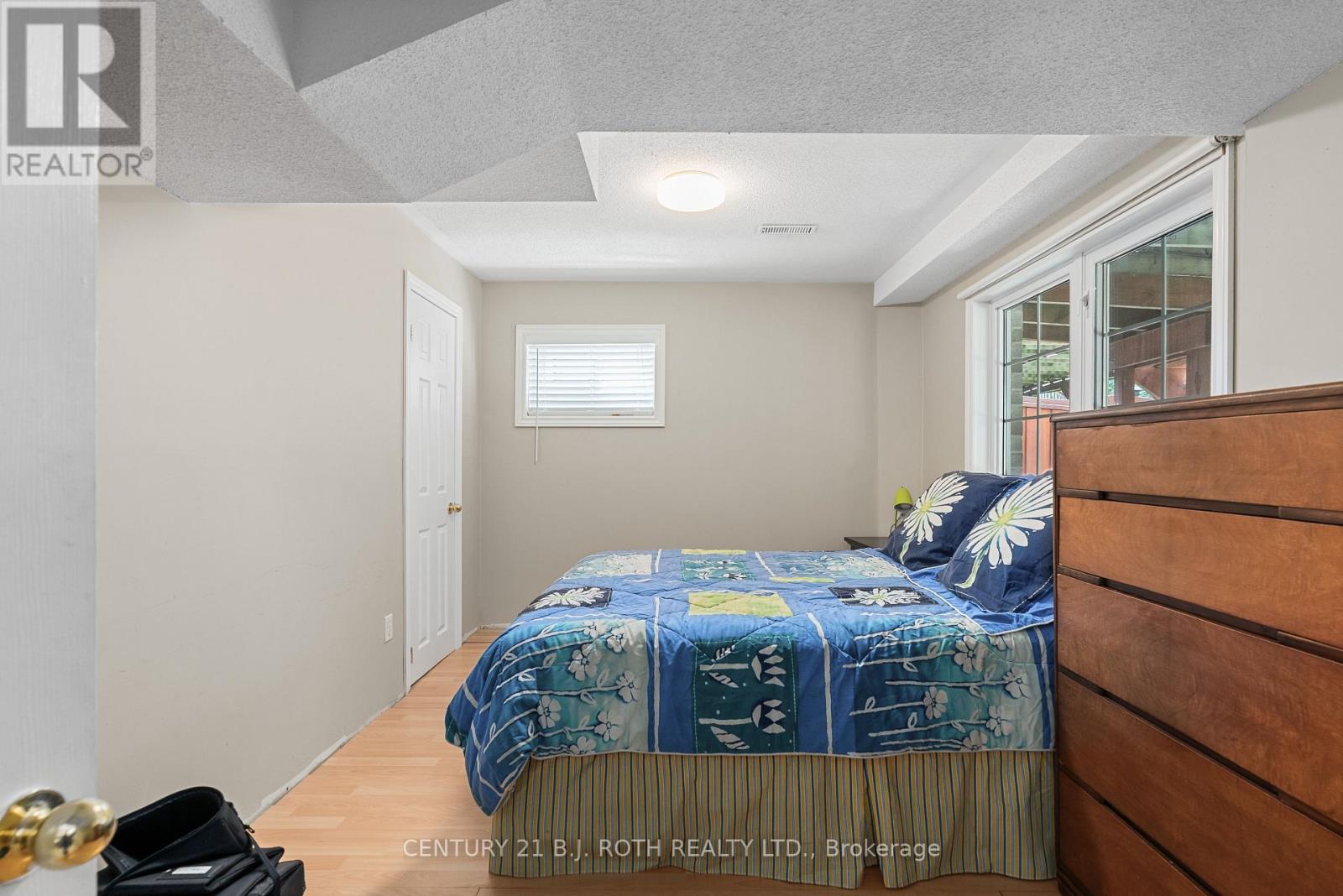 67 GRANT'S WAY - 32