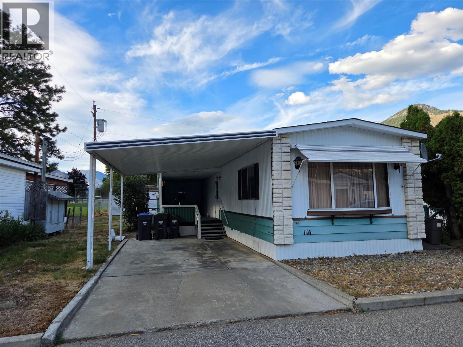 #114 914 Blakeborough Avenue - 1