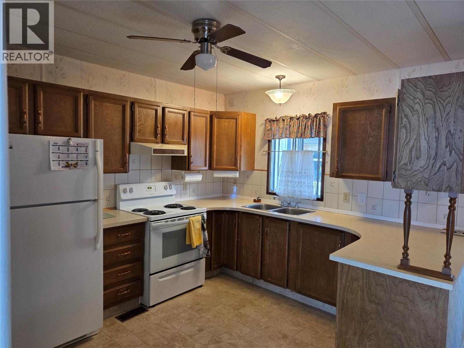 #114 914 Blakeborough Avenue - 6