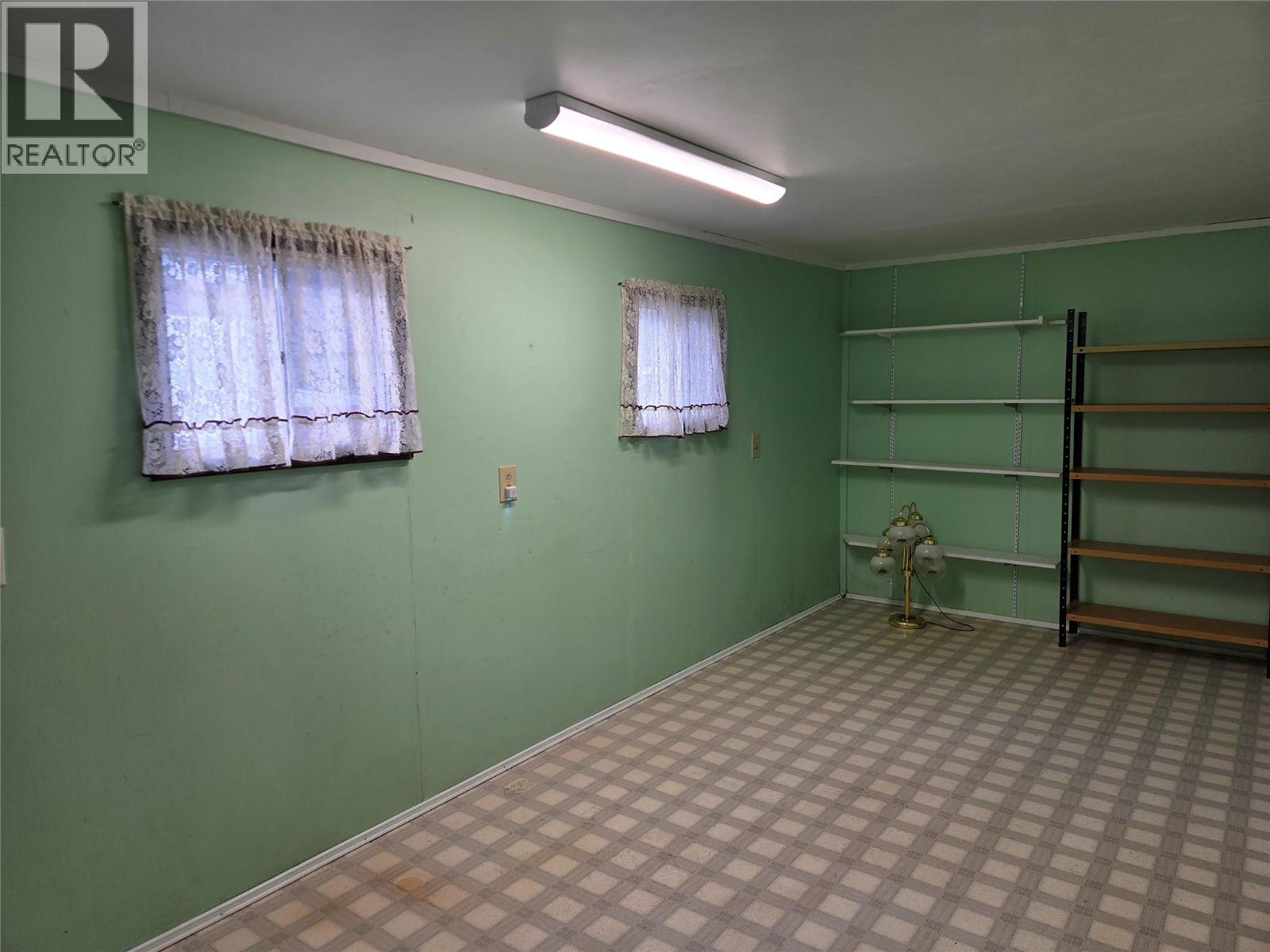 #114 914 Blakeborough Avenue - 16