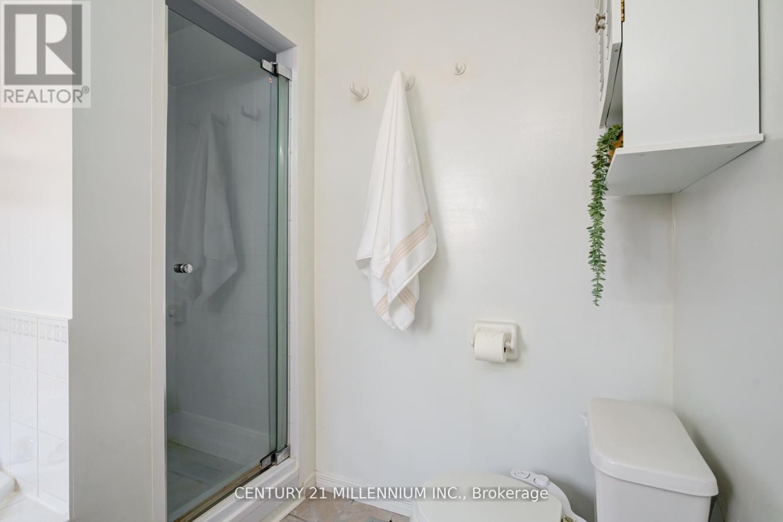 327 PERRY ROAD - 24