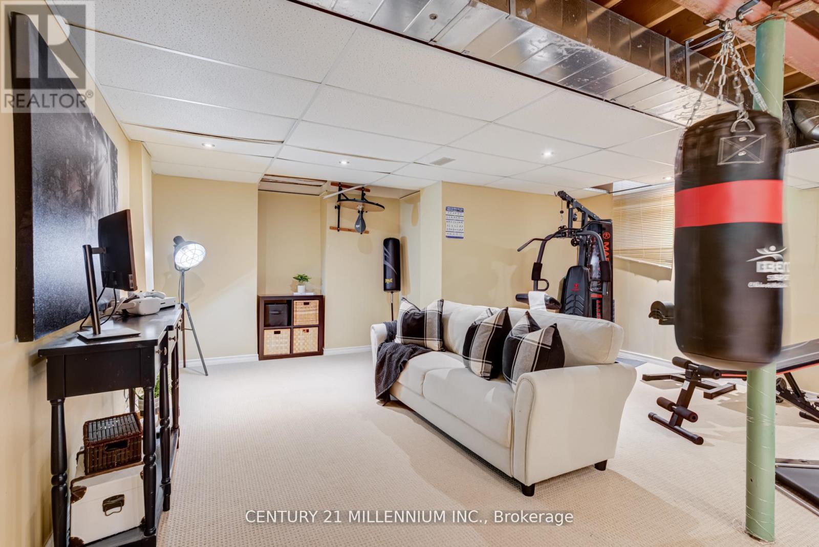 327 PERRY ROAD - 35