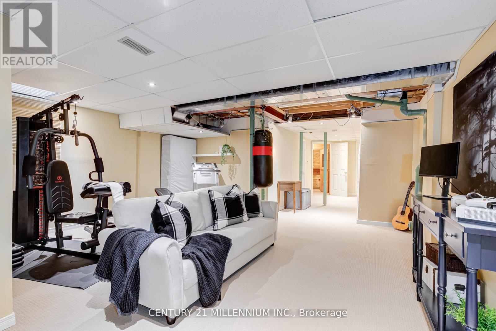 327 PERRY ROAD - 37