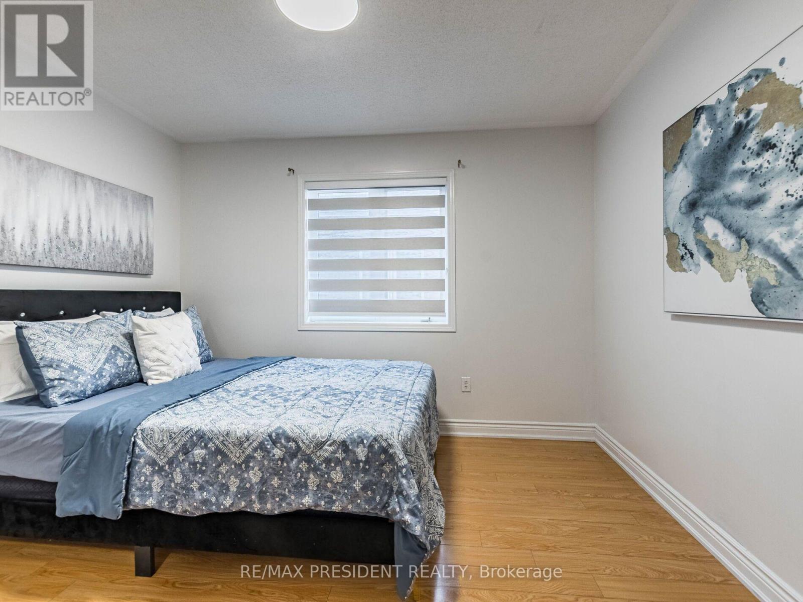 8 RIVER HEIGHTS DRIVE - 25