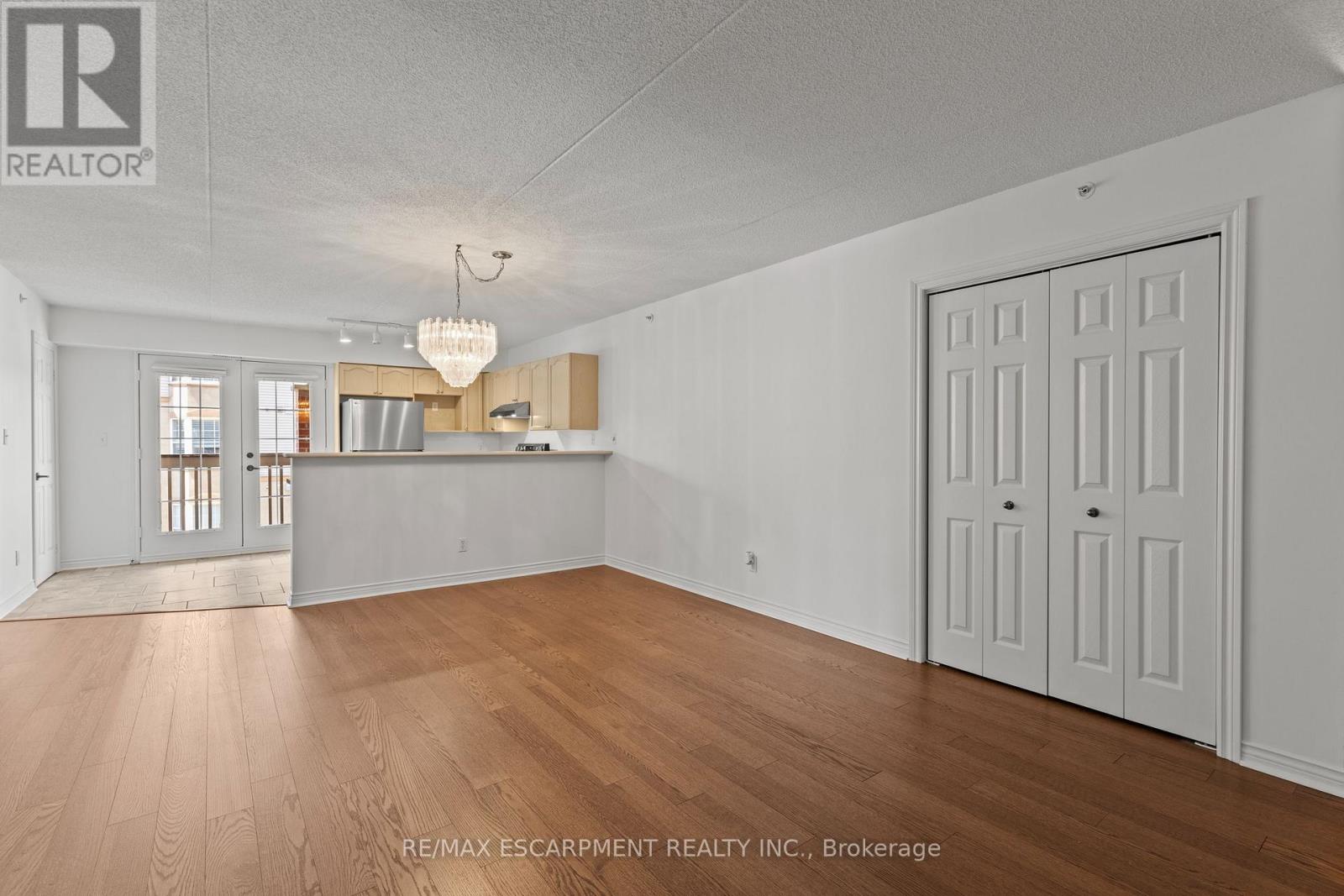 #202 4005 KILMER DRIVE - 6
