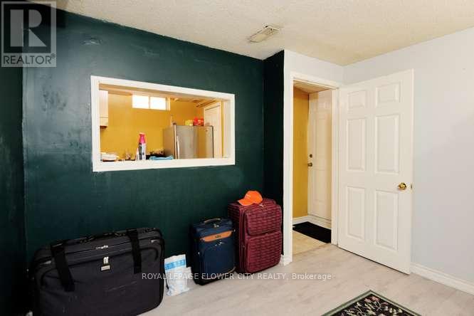 3388 CRIMSON KING CIRCLE - 37