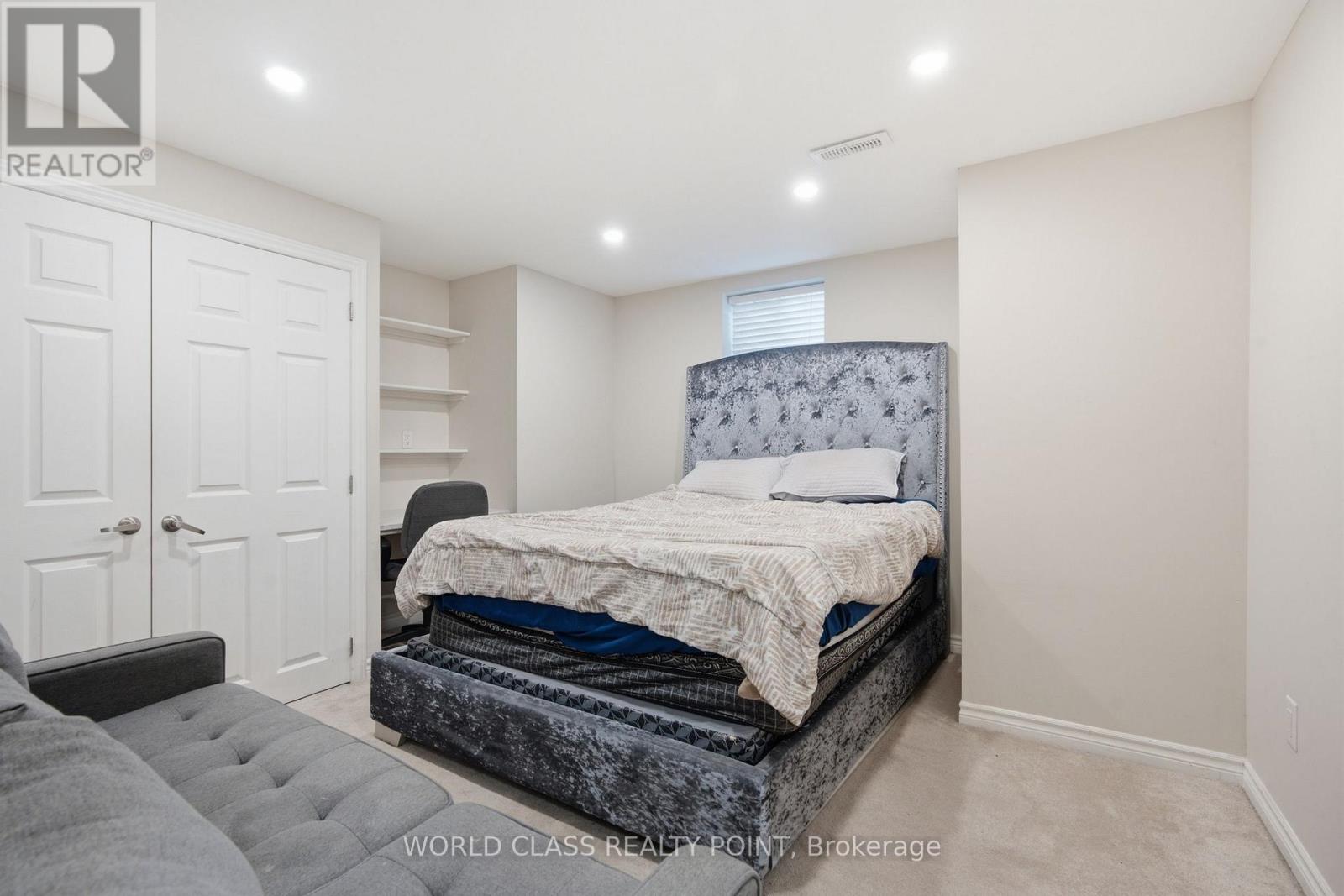 436 CUSICK CIRCLE - 32