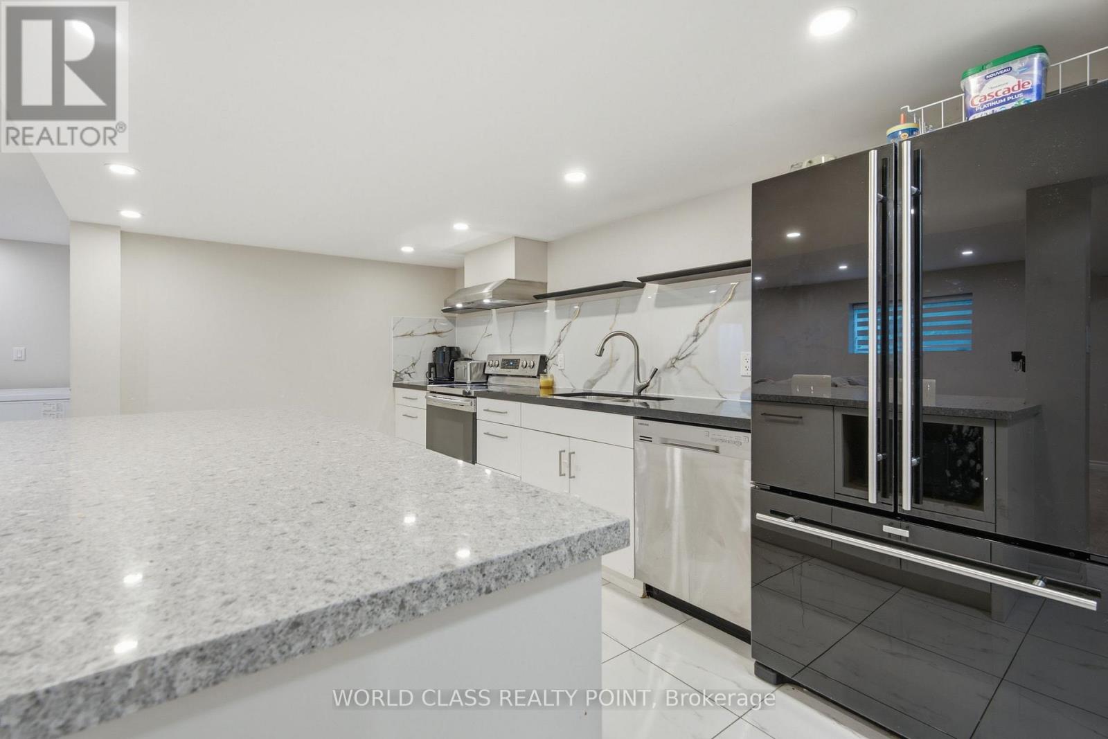 436 CUSICK CIRCLE - 33