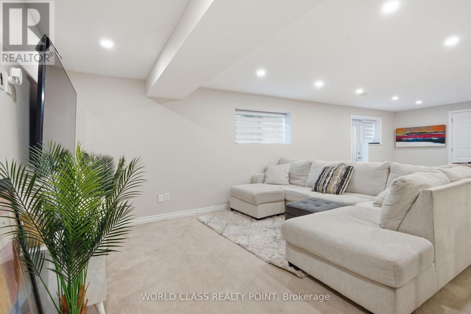 436 CUSICK CIRCLE - 35