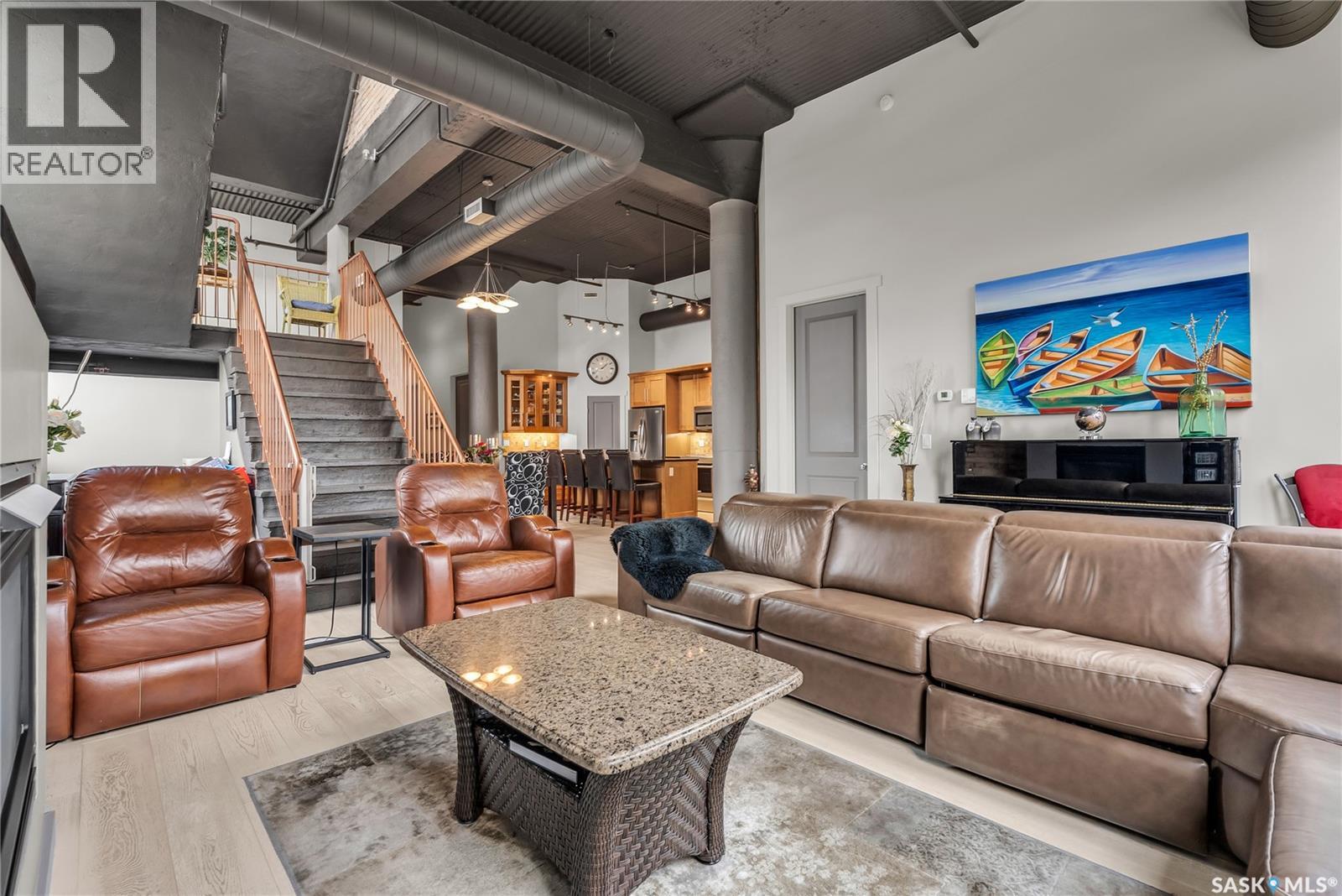 #206 211 D AVENUE N - 16