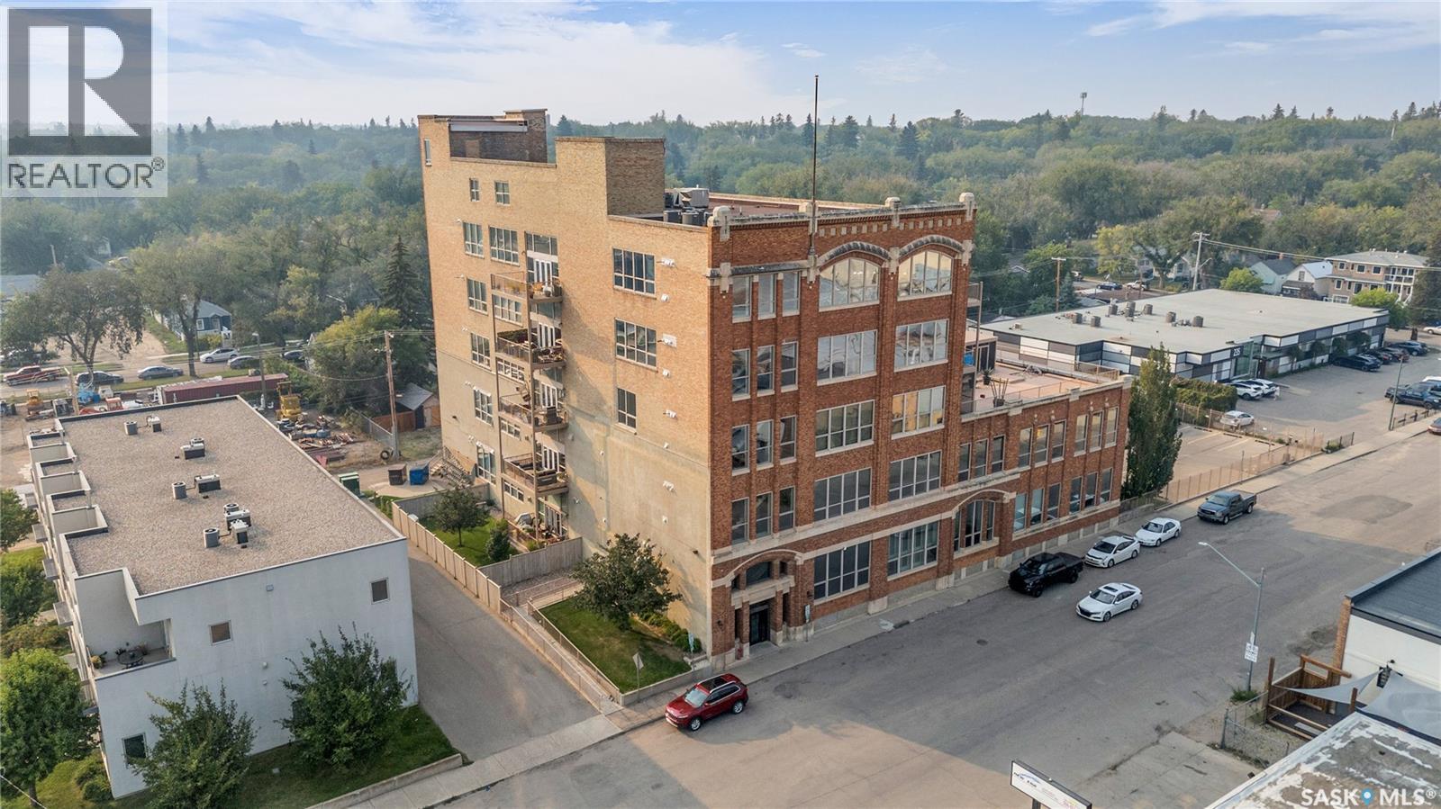 #206 211 D AVENUE N - 39