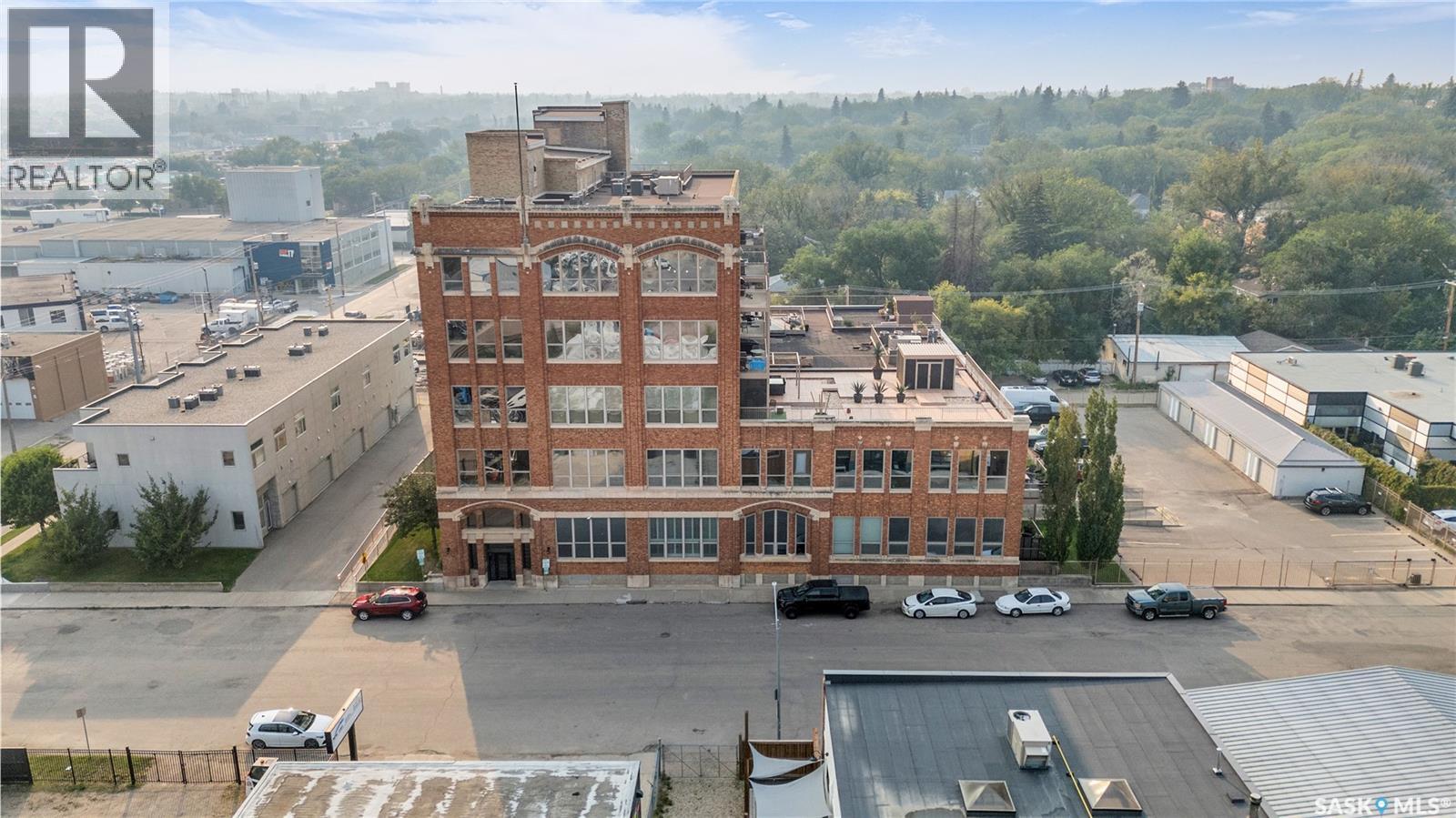 #206 211 D AVENUE N - 40