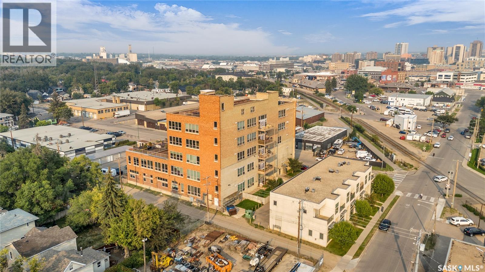 #206 211 D AVENUE N - 49