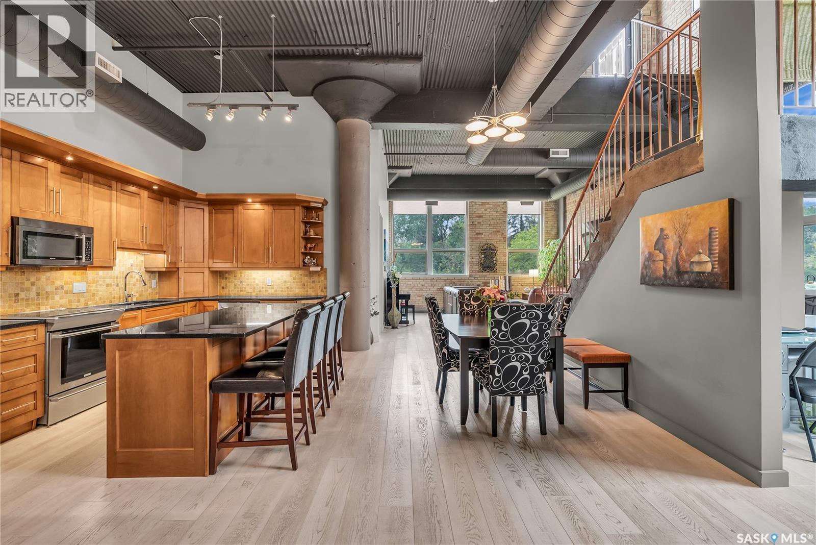 #206 211 D AVENUE N - 5