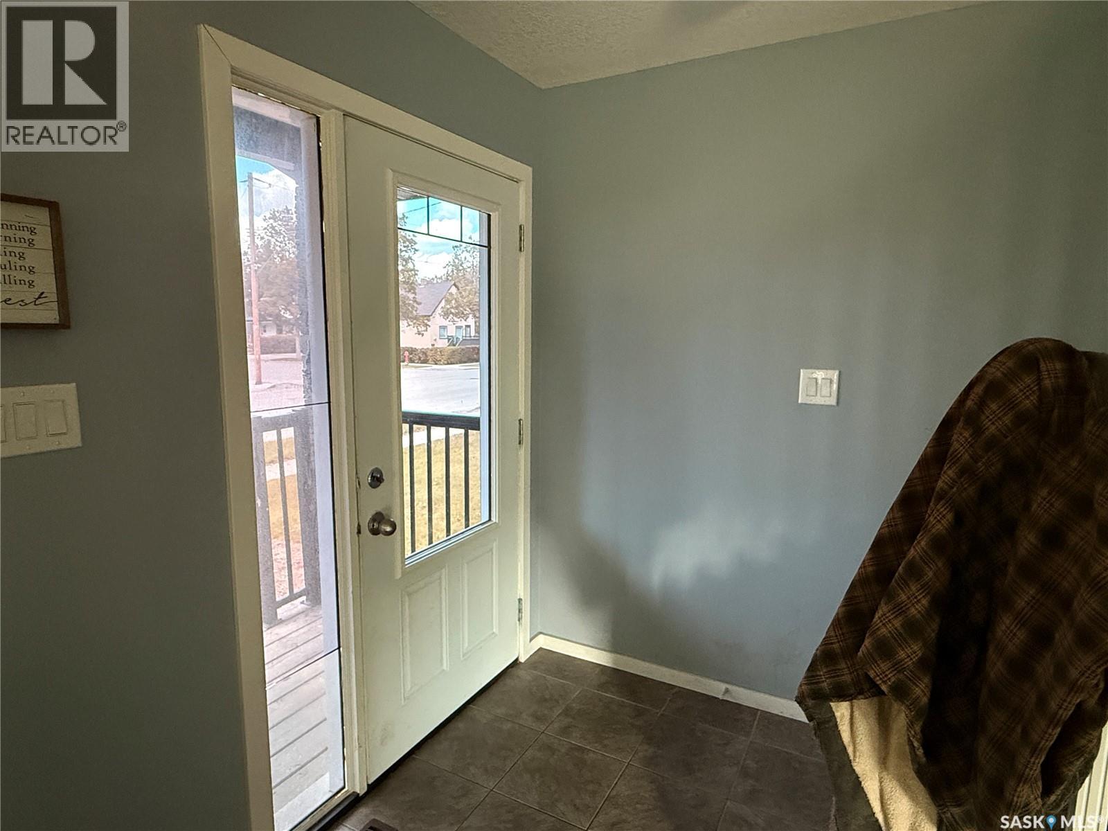802 Park AVENUE - Image 2