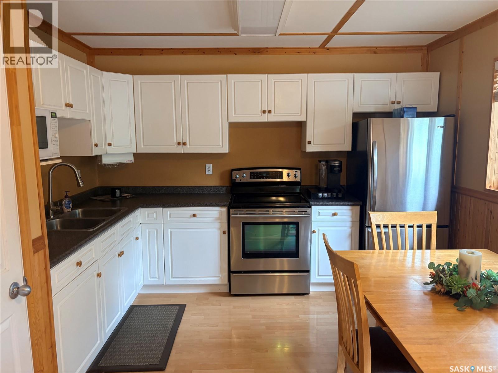 Joanette Dr Cabin - 29