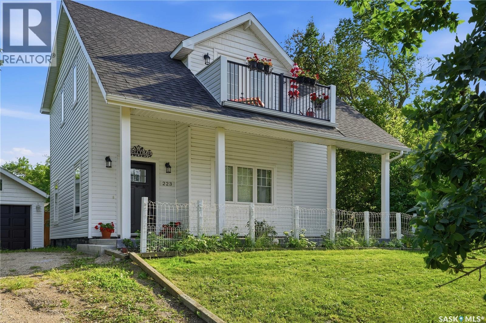 223 Green AVENUE - 1