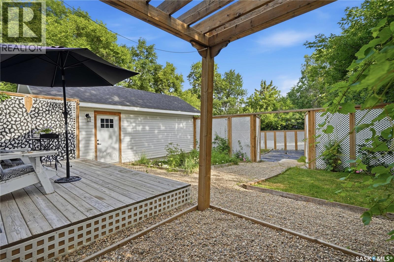 223 Green AVENUE - 33