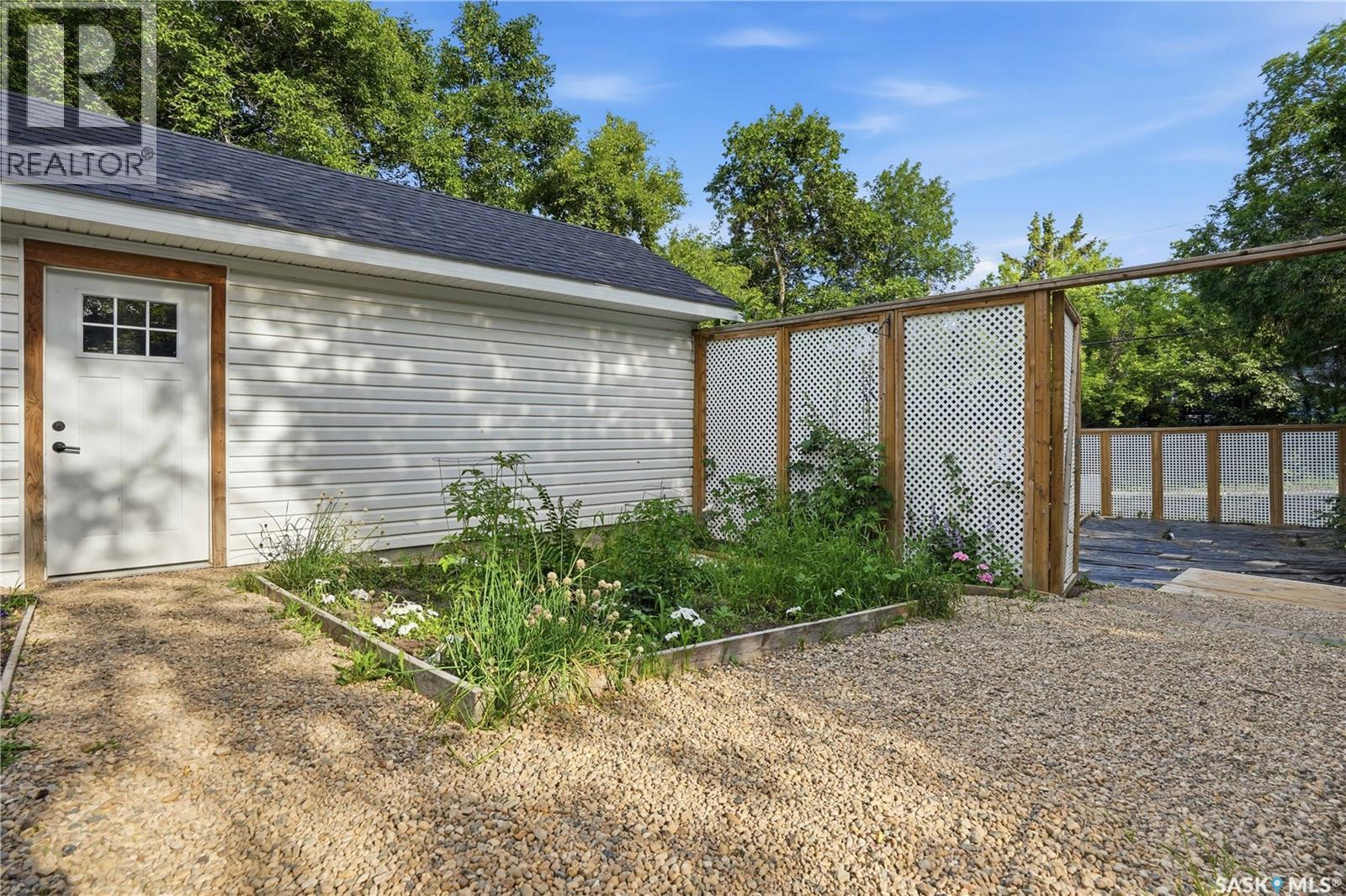 223 Green AVENUE - 34