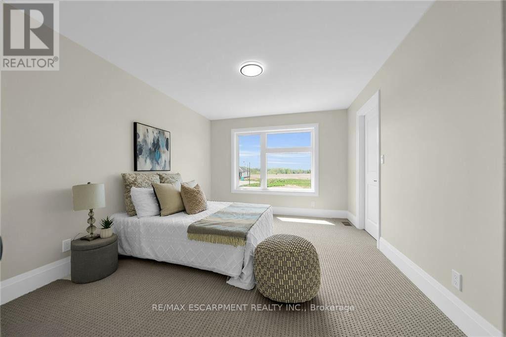 92 CRADDOCK BOULEVARD - 35