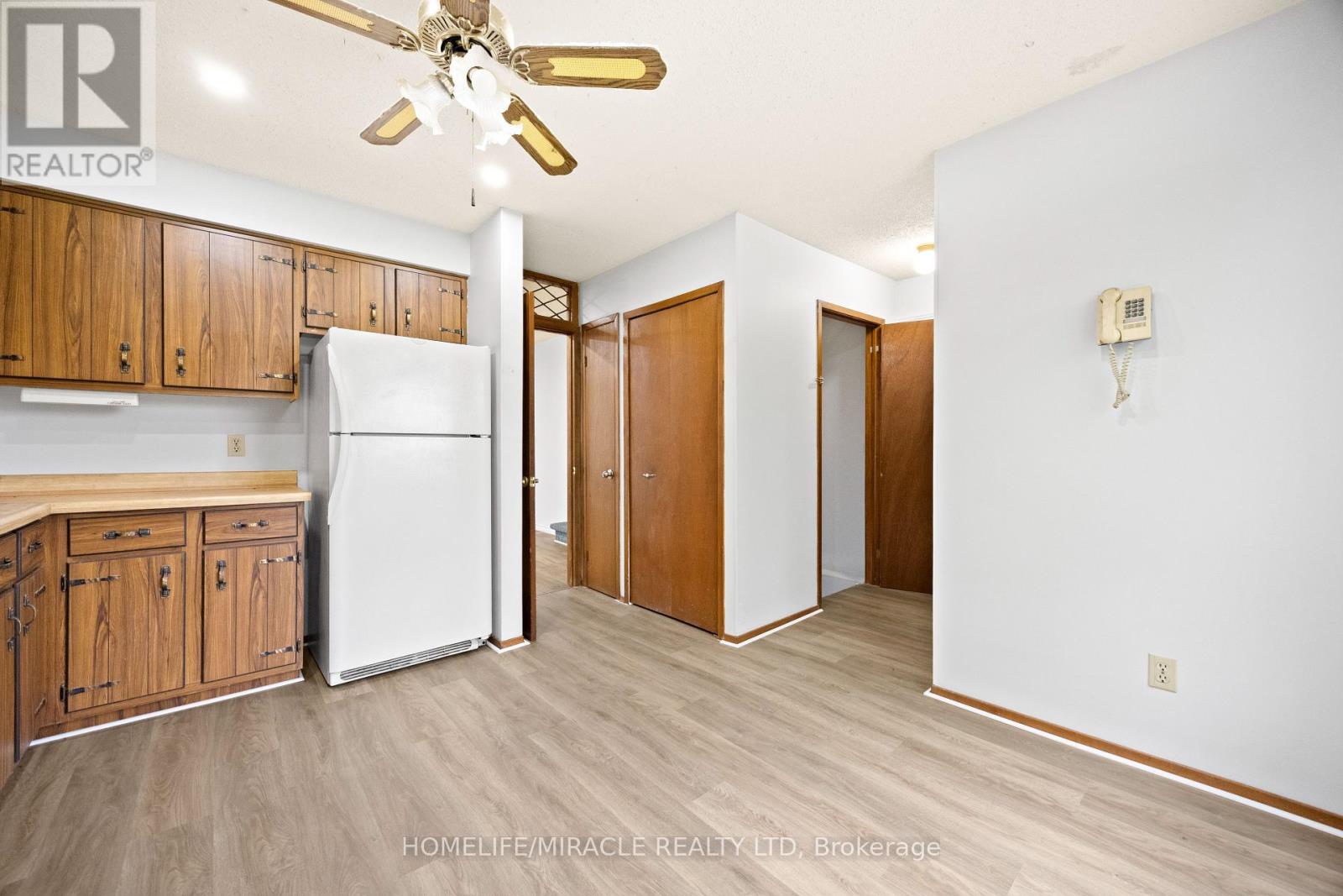#8 1250 JALNA BOULEVARD - 13