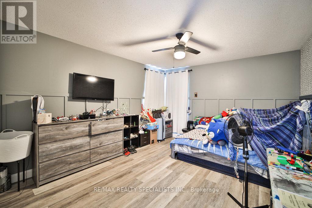 1467 NORFOLK COUNTY 19 ROAD - 23