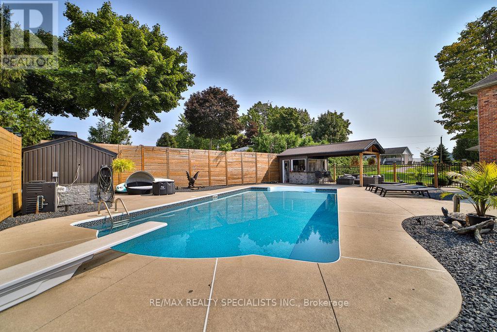 1467 NORFOLK COUNTY 19 ROAD - 35