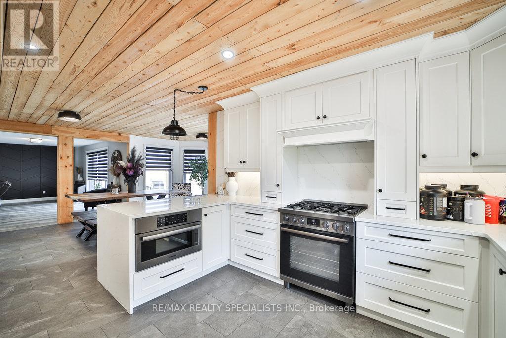1467 NORFOLK COUNTY 19 ROAD - 5