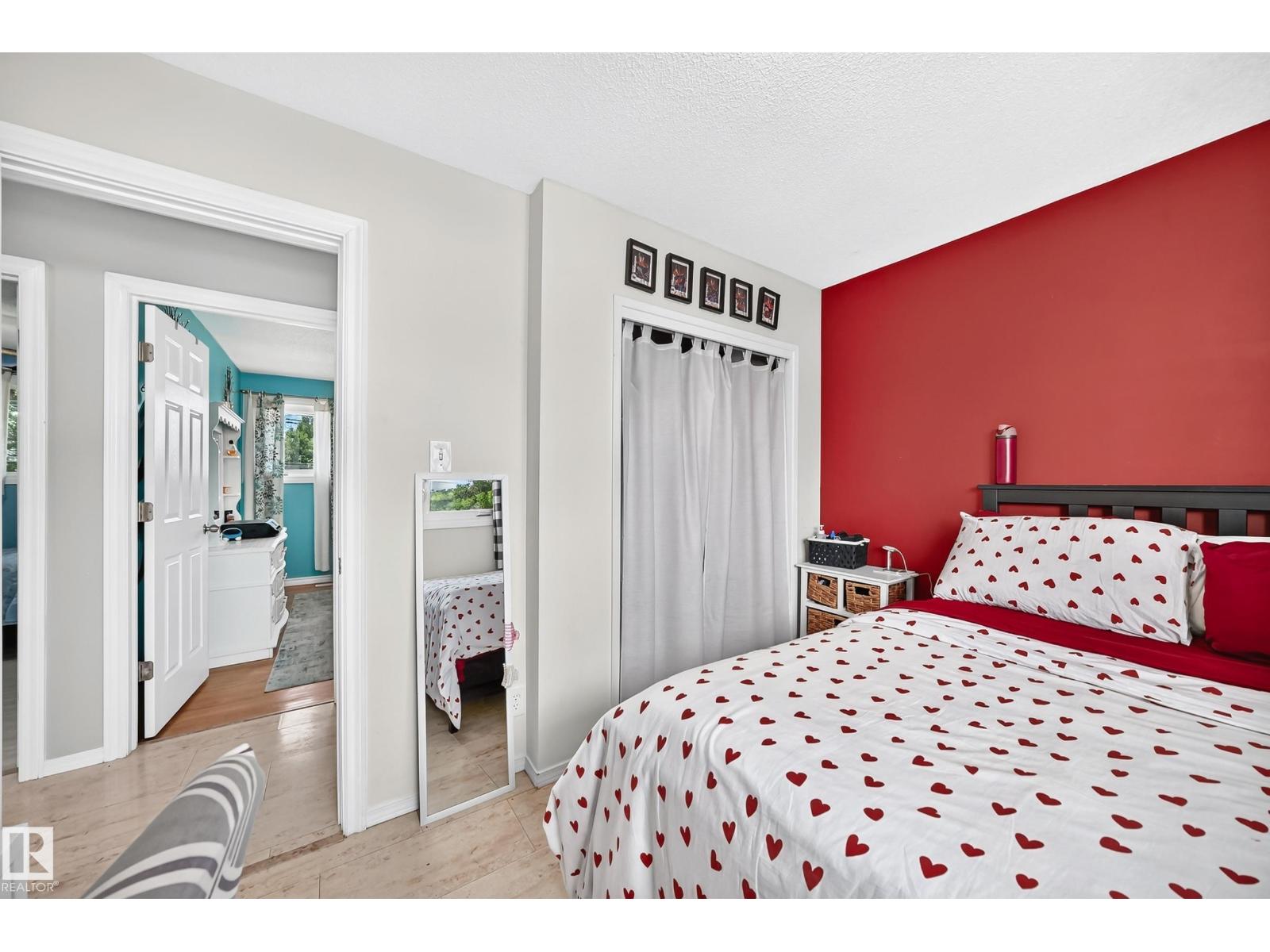 13815 62 ST NW - 26