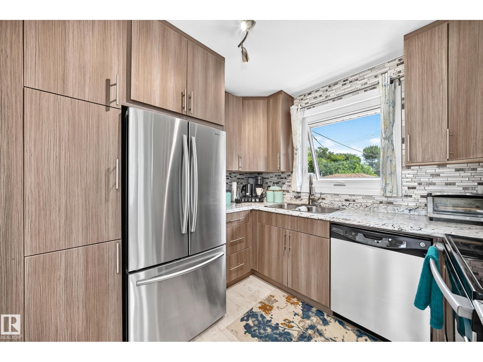 13815 62 ST NW - 16