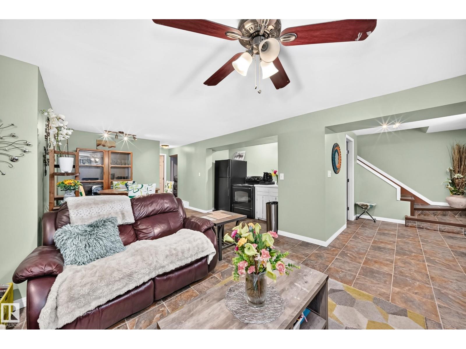 13815 62 ST NW - 34