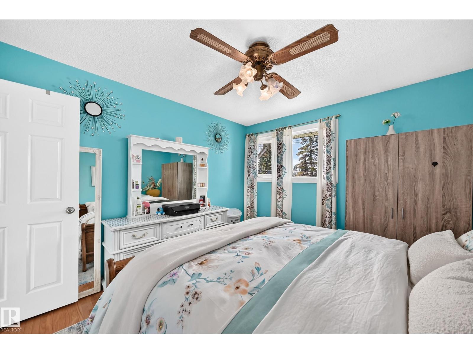 13815 62 ST NW - 24
