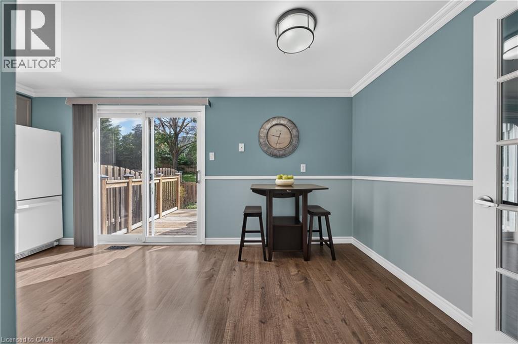 #17 129 VICTORIA Road N - Image 11