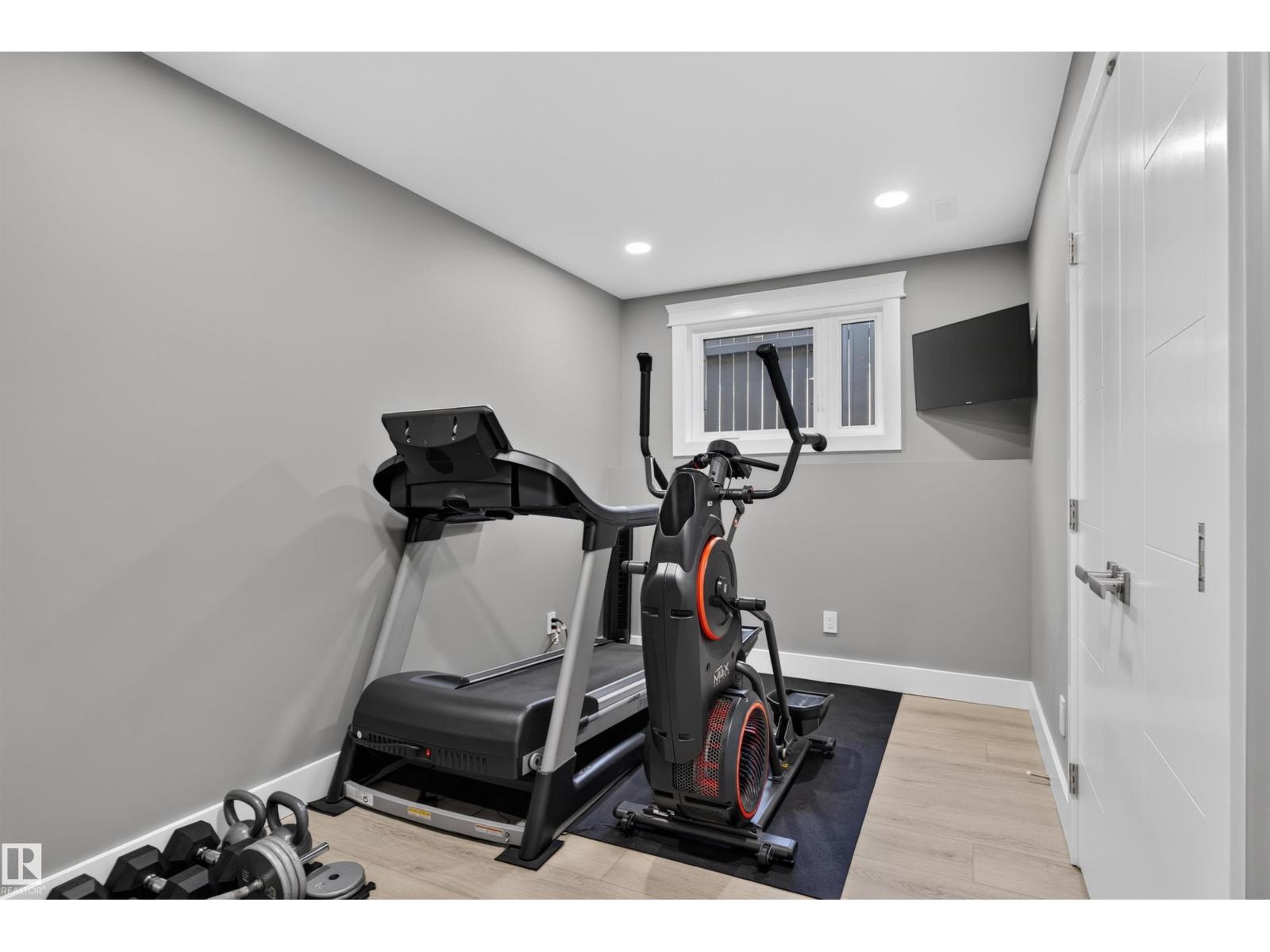 3911 67 ST NW - 62