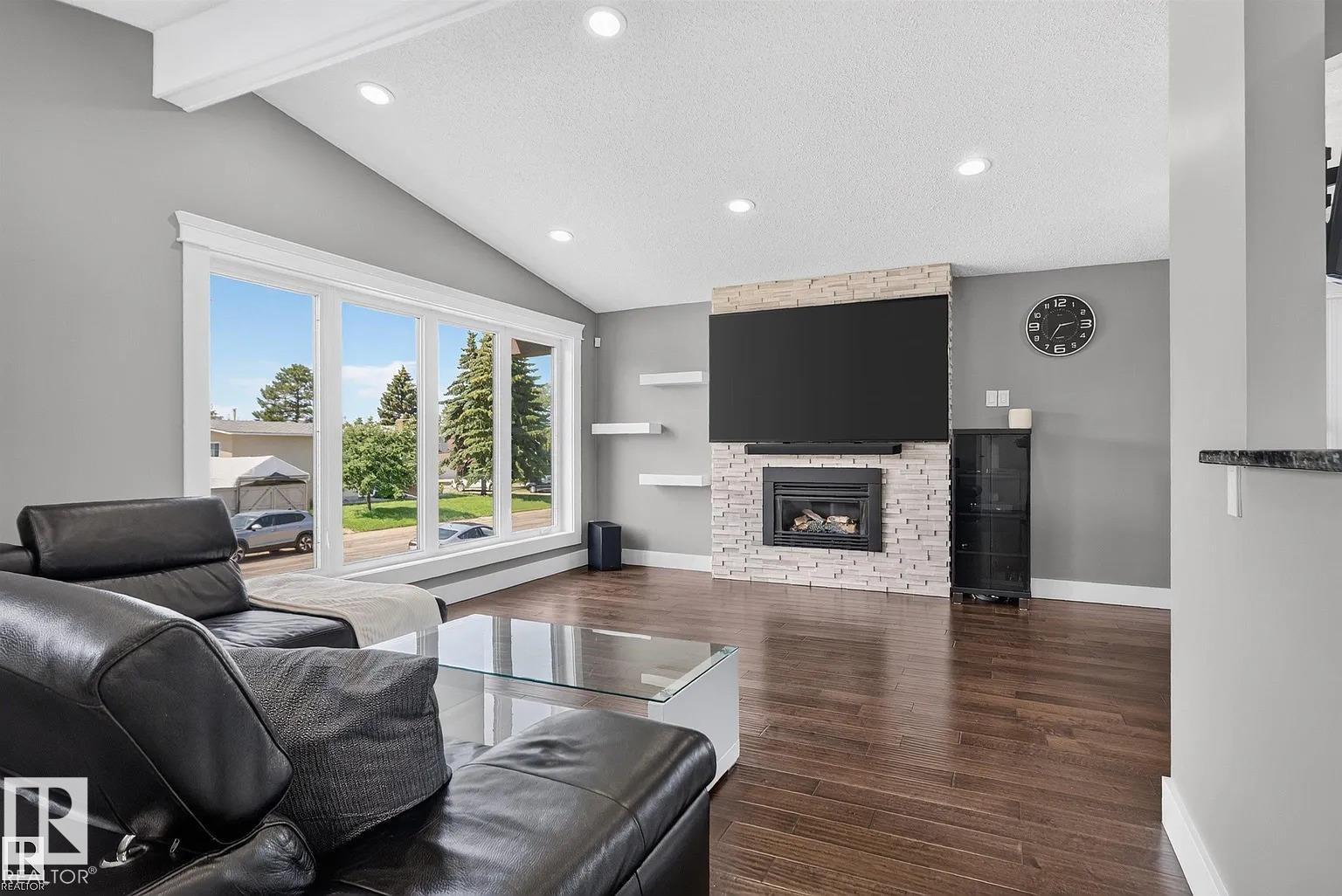 3911 67 ST NW - 20
