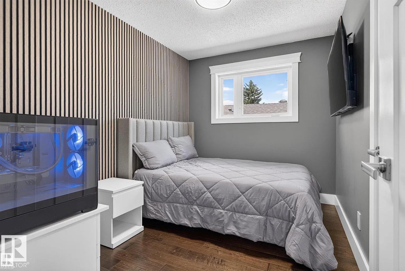 3911 67 ST NW - 42