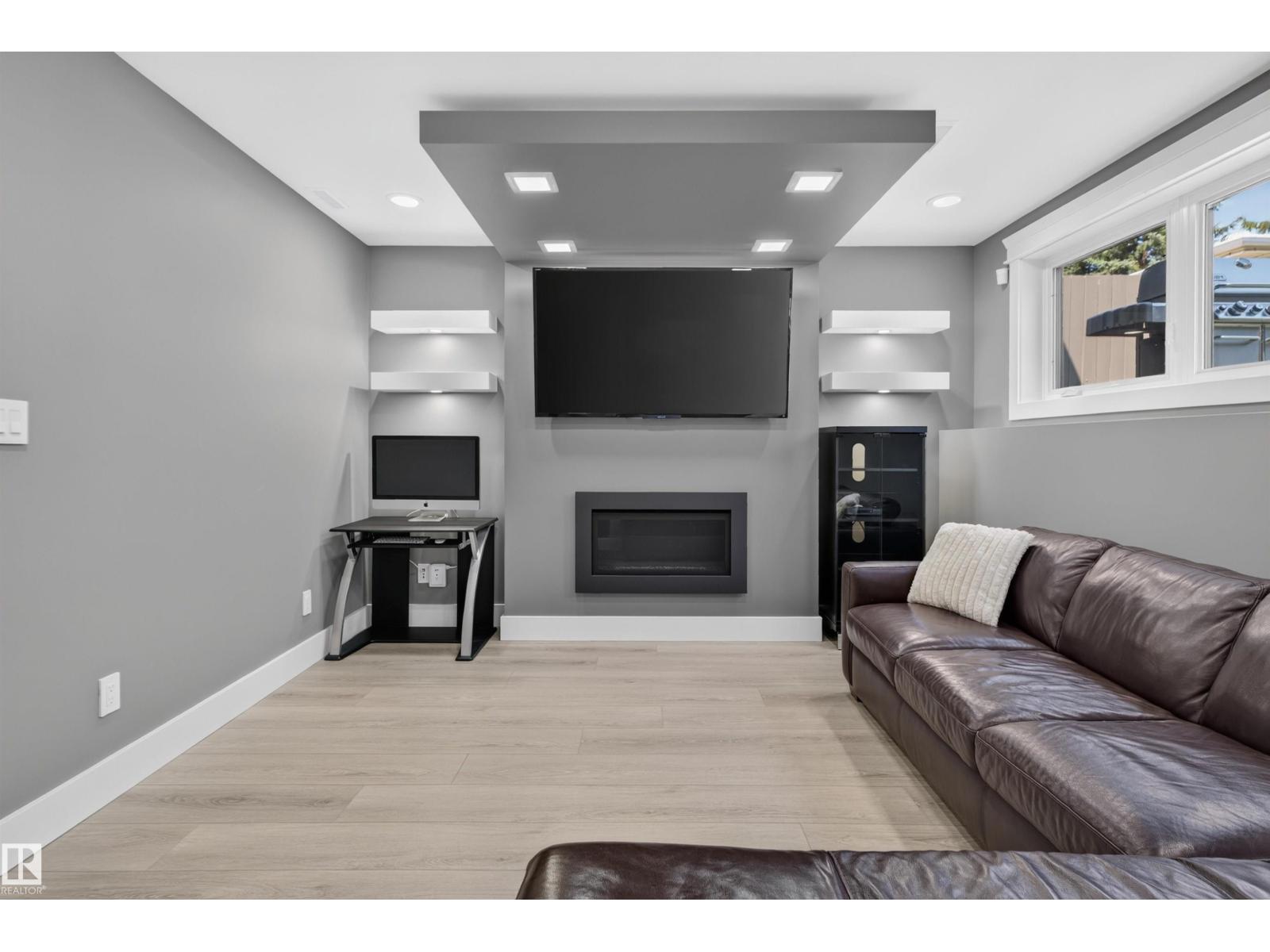 3911 67 ST NW - 58