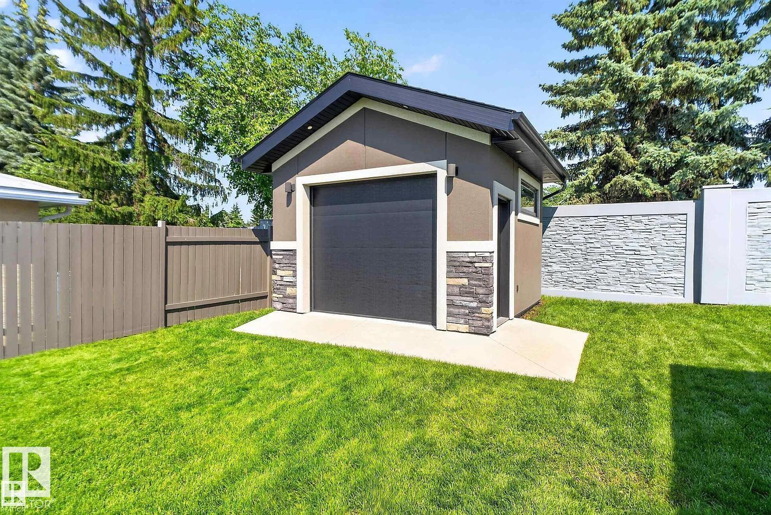 3911 67 ST NW - 6