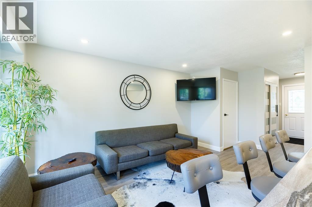 #69 215 TRUDEAU DRIVE - 14