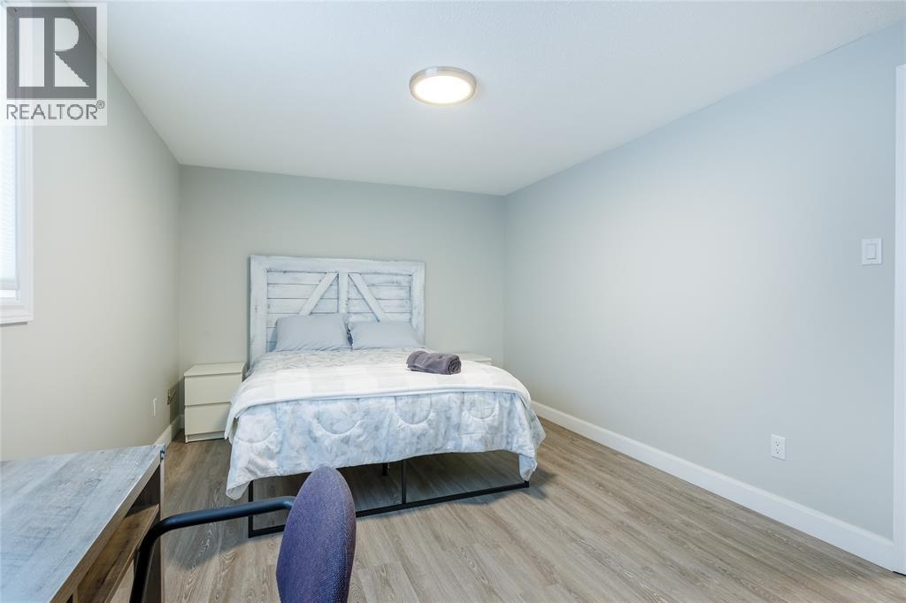 #69 215 TRUDEAU DRIVE - 20